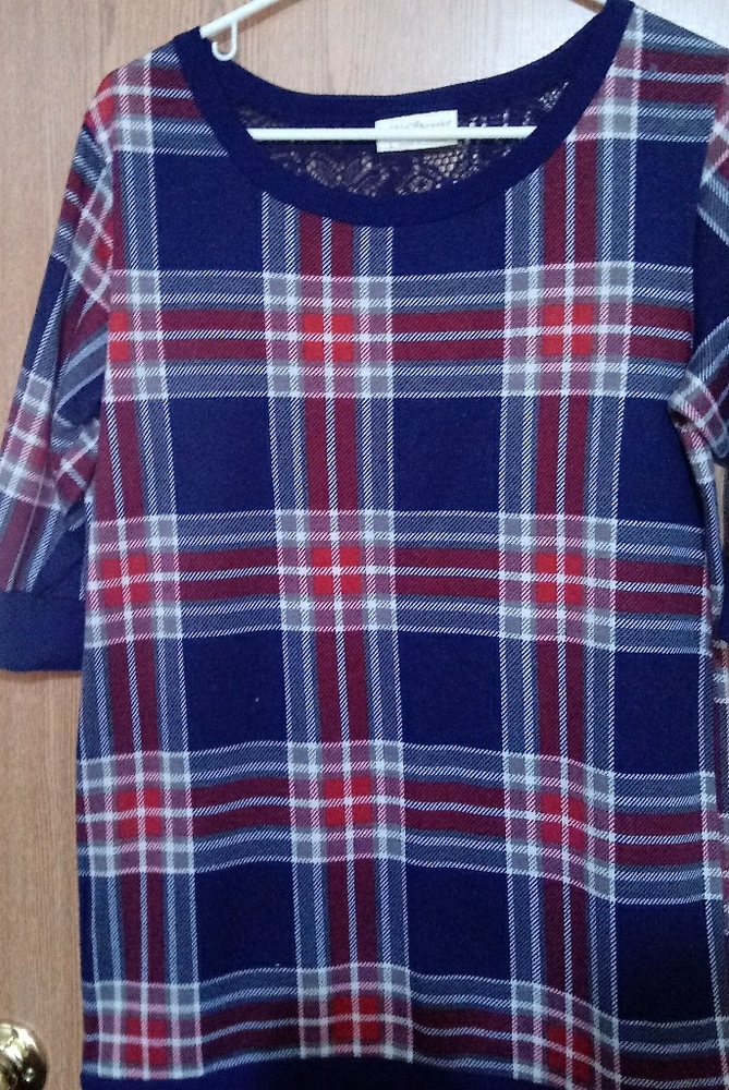 Shirts - Picture 3 of 7
